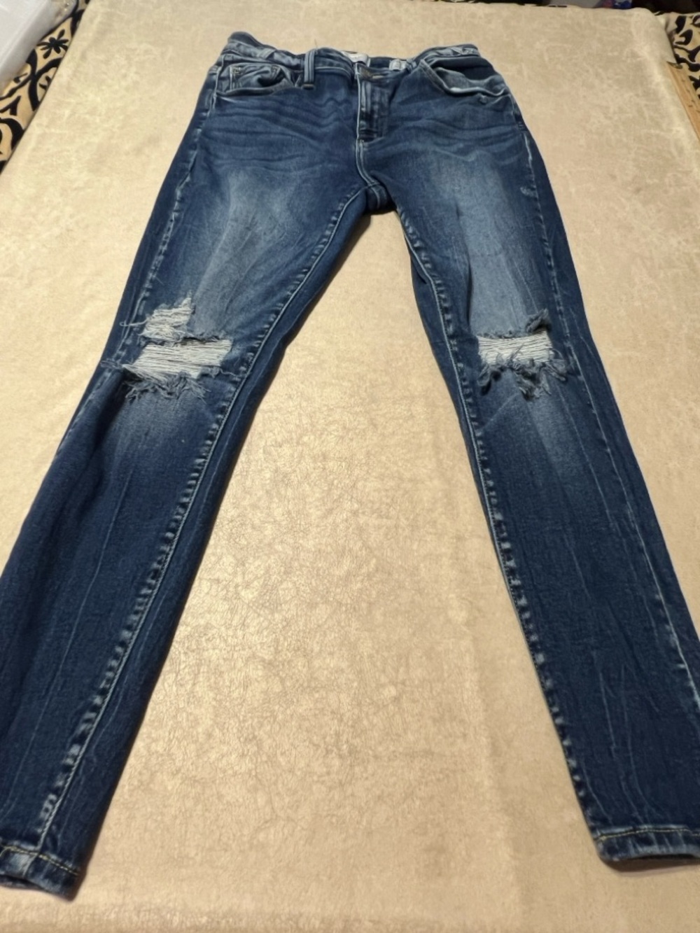Kancan Signature Kurvy Mid-Rise Ankle Skinny Distressed Women's Jeans. Size 30